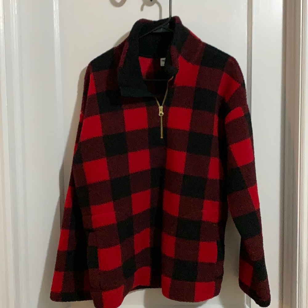 Buffalo Plaid Sherpa pull-over. New without tags.